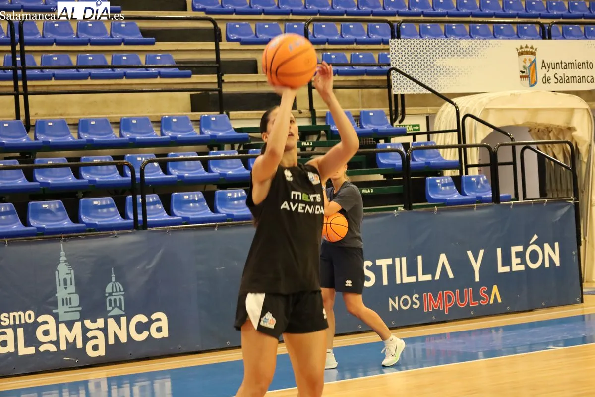 El Meins Avenida inicia su pretemporada con un proyecto renovado | FOTOS: Miguel González