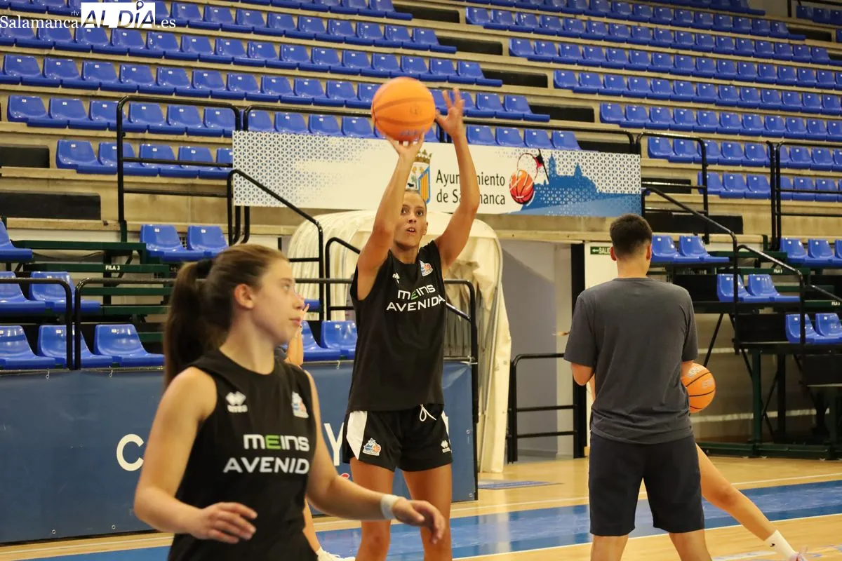 El Meins Avenida inicia su pretemporada con un proyecto renovado | FOTOS: Miguel González