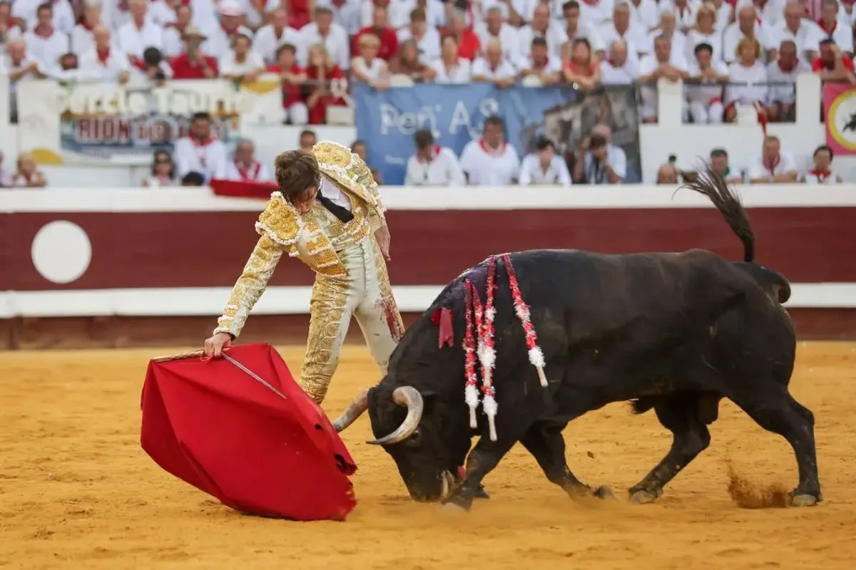 Julio Norte triunfa en su alternativa en Dax y sale a hombros. Foto Comisión Taurina de Dax