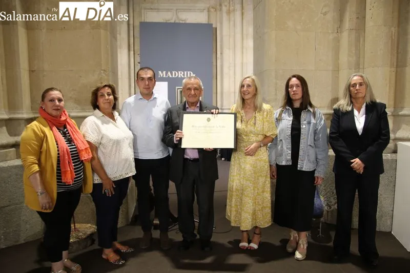 Foto 6 - El carmelita Manuel Diego ya es Hijo Predilecto de Alba