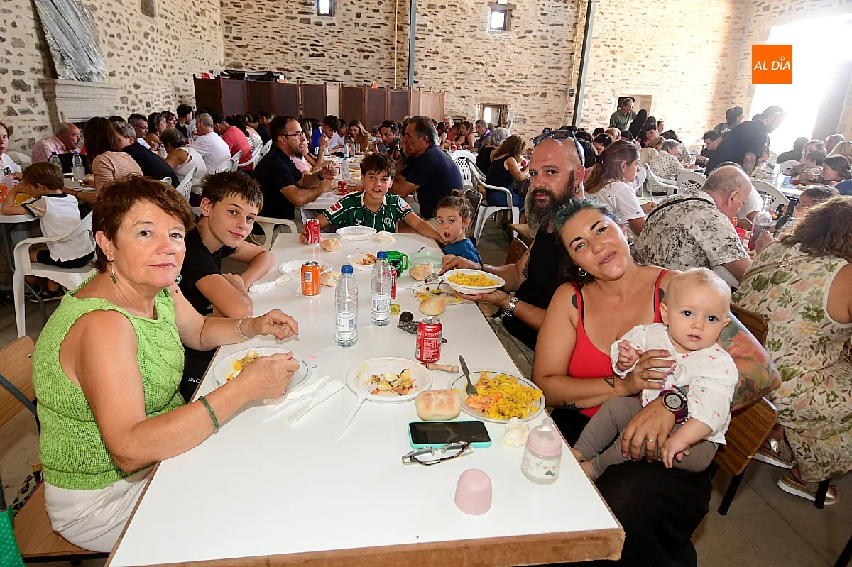 Paella popular en Villar de la Yegua para despedir sus fiestas