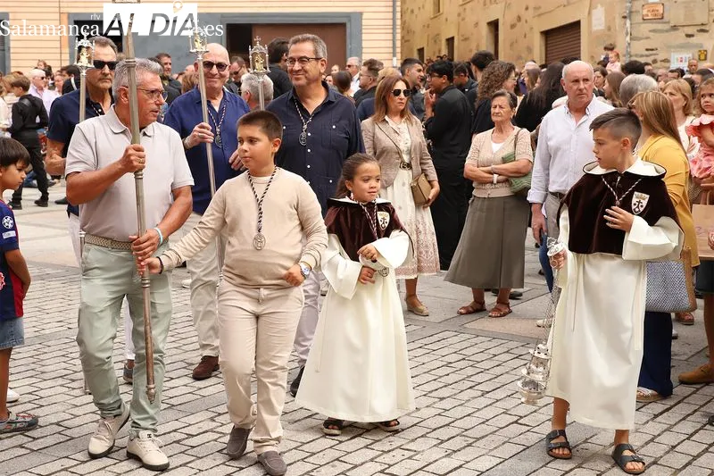Foto 3 - La devoci&oacute;n y el turismo inundan Alba de Tormes en el arranque de la Transverberaci&oacute;n