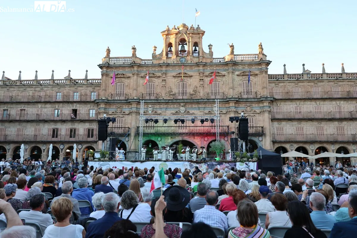 El V Festival de Folclore de Salamanca se despide con música y danza tradicional de México | FOTOS: David Sañudo