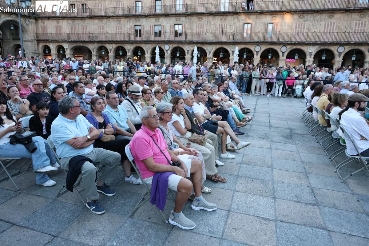 El V Festival de Folclore de Salamanca se despide con música y danza tradicional de México | FOTOS: David Sañudo