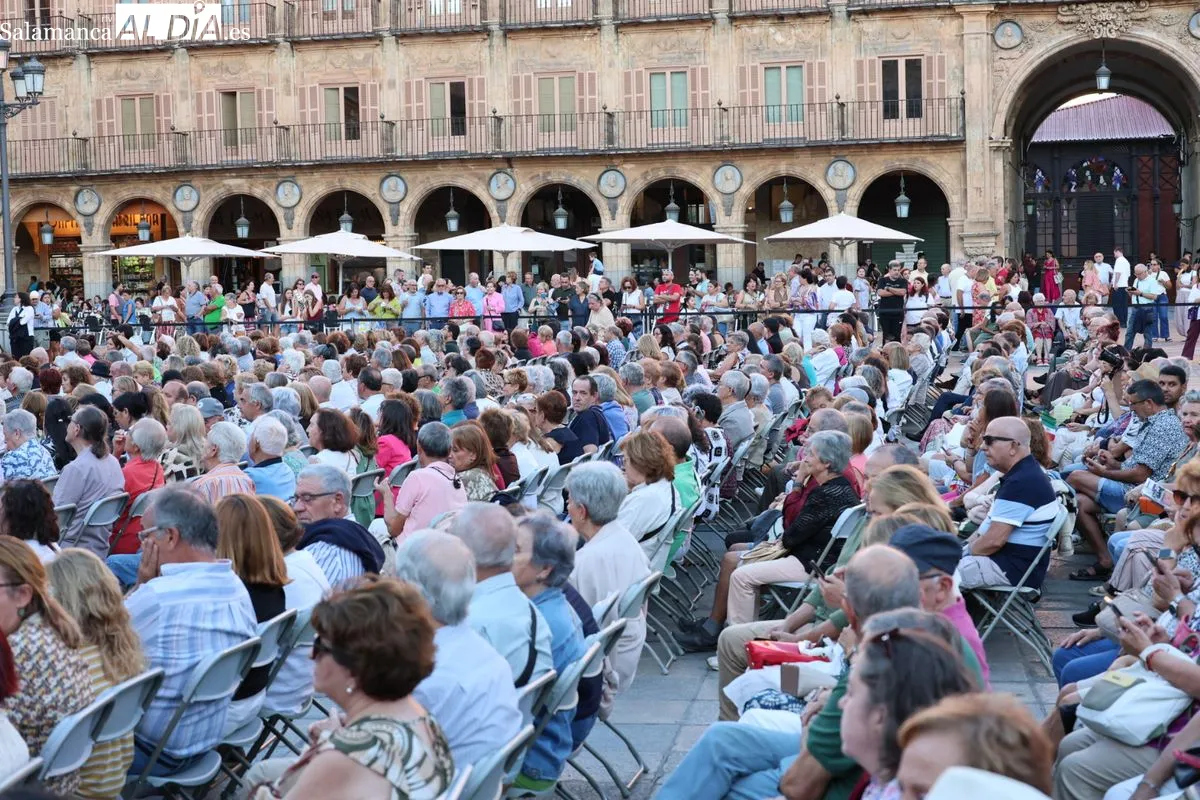 El V Festival de Folclore de Salamanca se despide con música y danza tradicional de México | FOTOS: David Sañudo