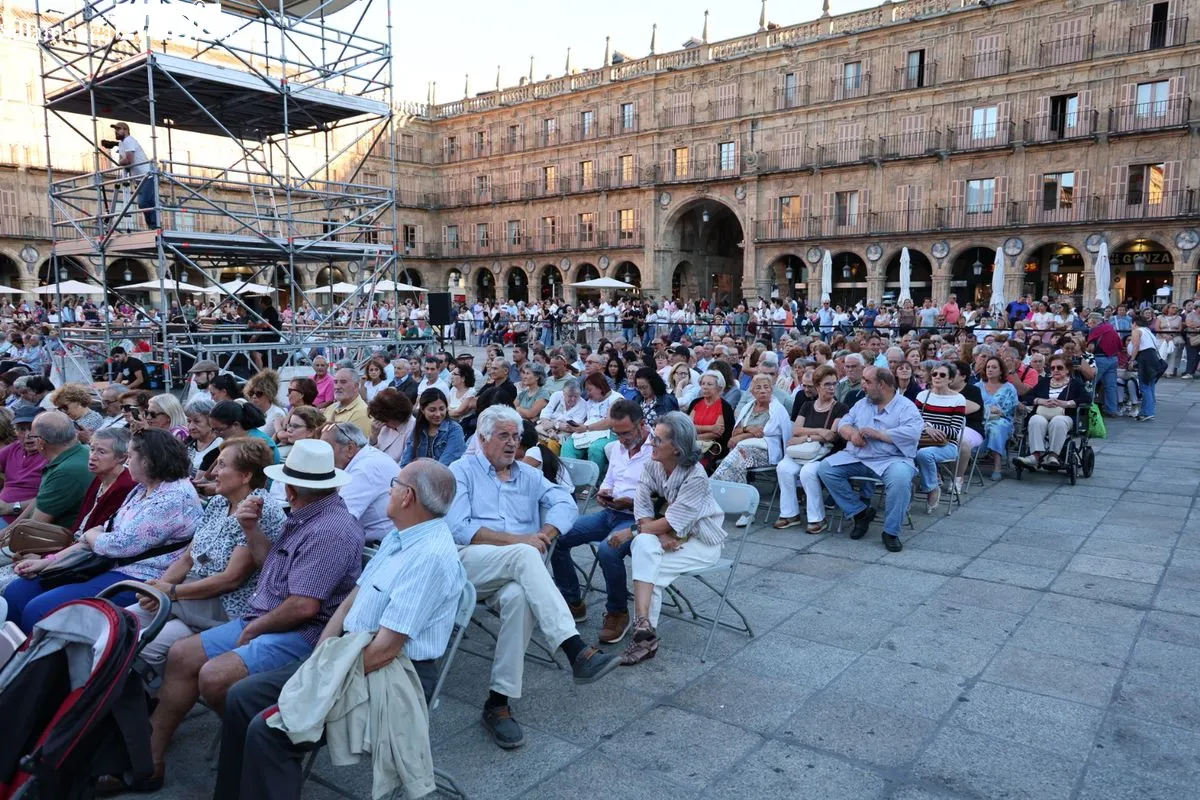 El V Festival de Folclore de Salamanca se despide con música y danza tradicional de México | FOTOS: David Sañudo