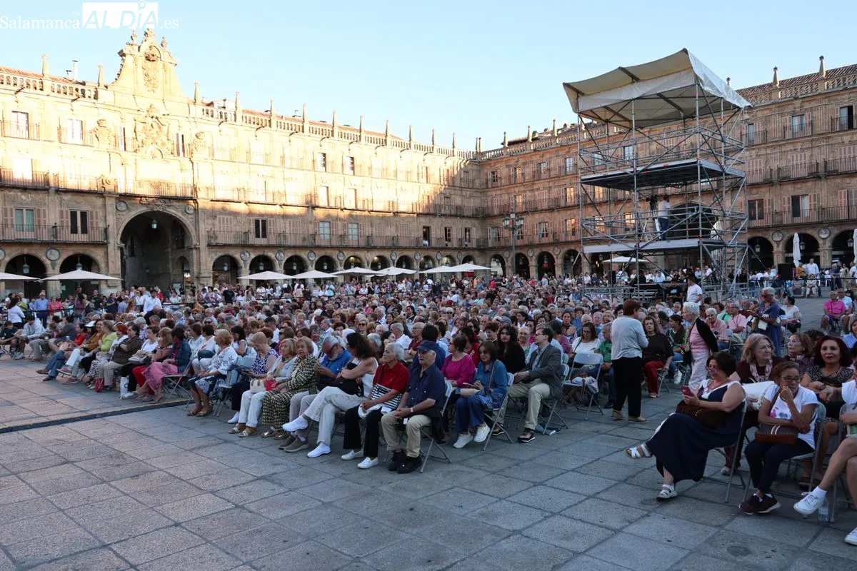 El V Festival de Folclore de Salamanca se despide con música y danza tradicional de México | FOTOS: David Sañudo