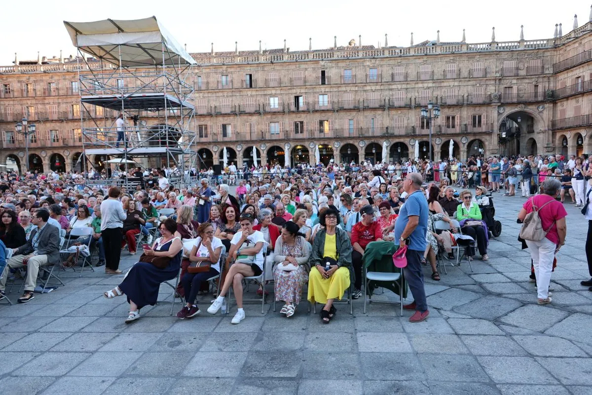 El V Festival de Folclore de Salamanca se despide con música y danza tradicional de México | FOTOS: David Sañudo