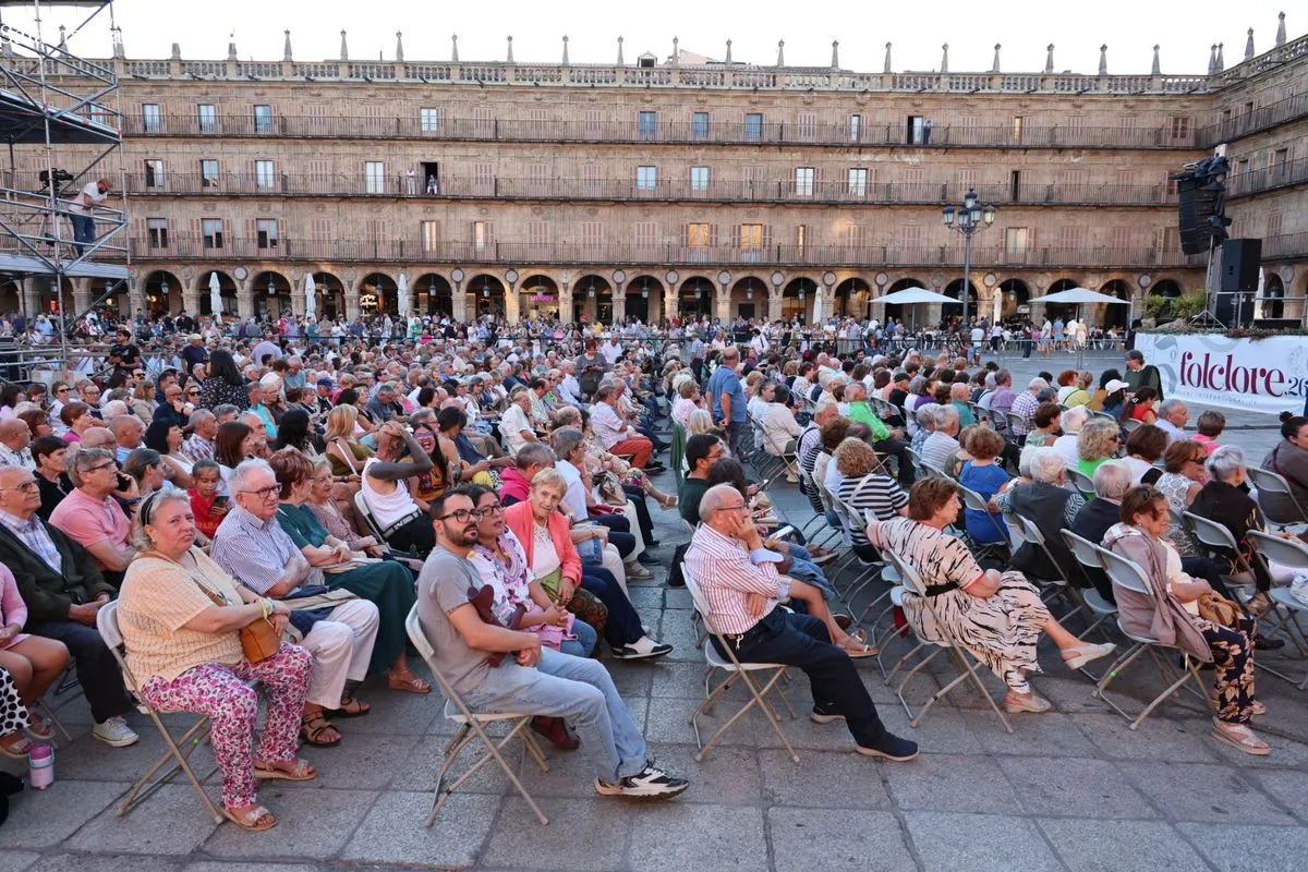 El V Festival de Folclore de Salamanca se despide con música y danza tradicional de México | FOTOS: David Sañudo
