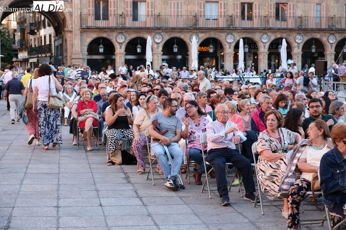 El V Festival de Folclore de Salamanca se despide con música y danza tradicional de México | FOTOS: David Sañudo