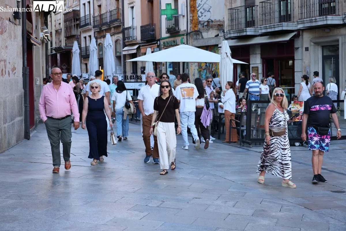 El centro de Salamanca registra un gran ambiente en el cierre de agosto | FOTOS: David Sañudo
