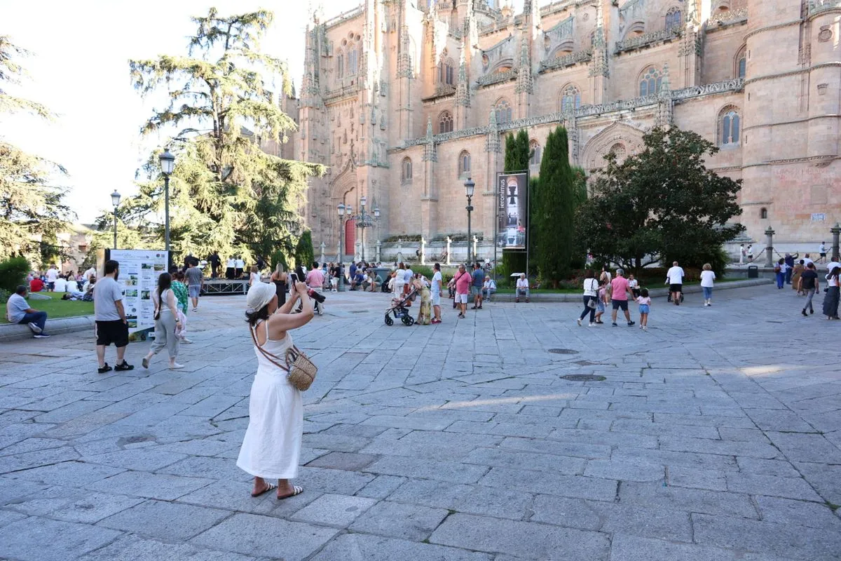 El centro de Salamanca registra un gran ambiente en el cierre de agosto | FOTOS: David Sañudo