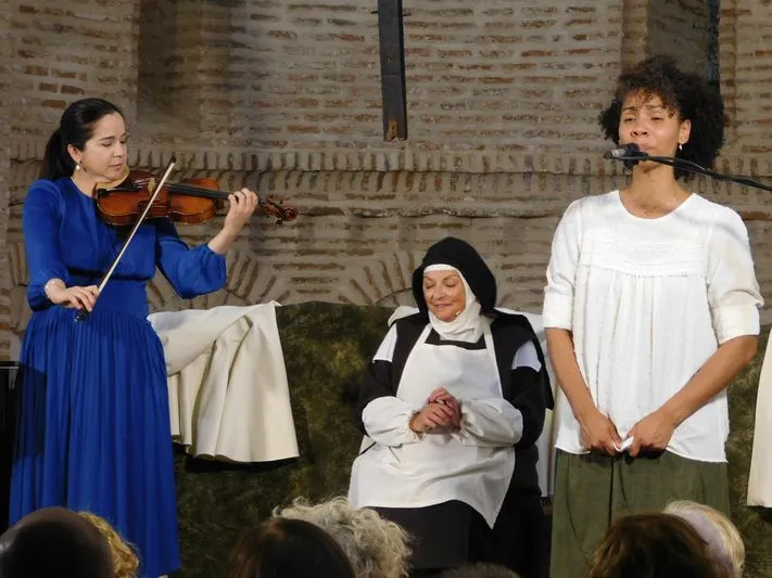 Foto 3 - El teatro revive el patrimonio mud&eacute;jar de Coca de Alba