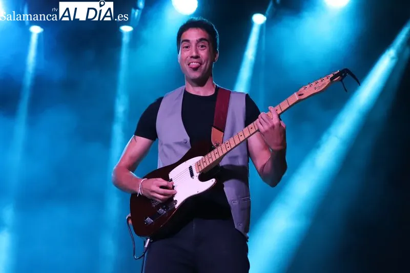 Foto 4 - 'Tres de Picas' hace vibrar a Alba de Tormes con los grandes cl&aacute;sicos del rock espa&ntilde;ol