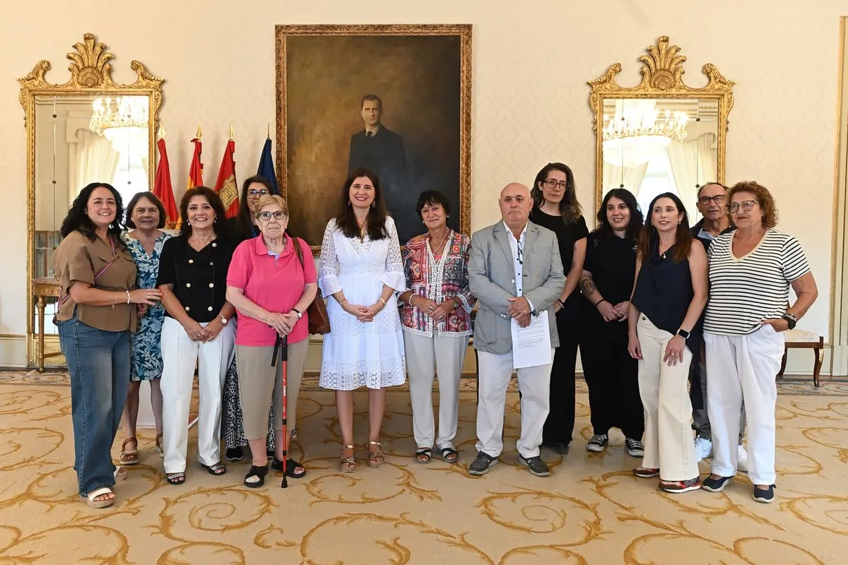 La concejala de Familia e Igualdad de Oportunidades, Miryam Rodríguez, ha recibido a los representantes de las principales asociaciones salmantinas de Personas Sordas.
