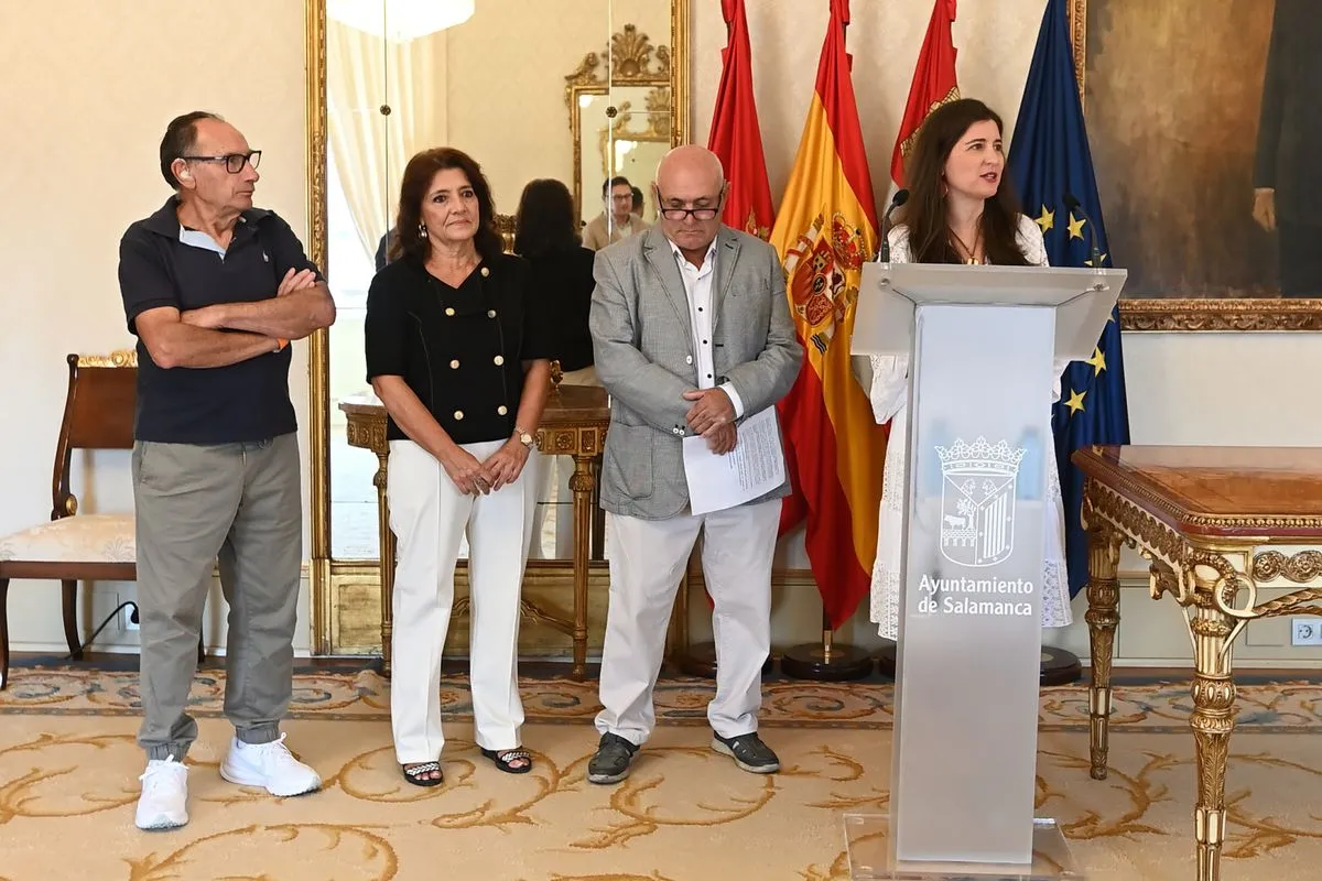 La concejala de Familia e Igualdad de Oportunidades, Miryam Rodríguez, ha recibido a los representantes de las principales asociaciones salmantinas de Personas Sordas.