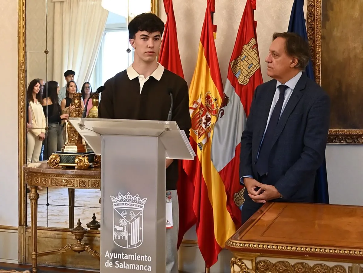 Las becas municipales de investigación impulsan el talento de 14 jóvenes salmantinos