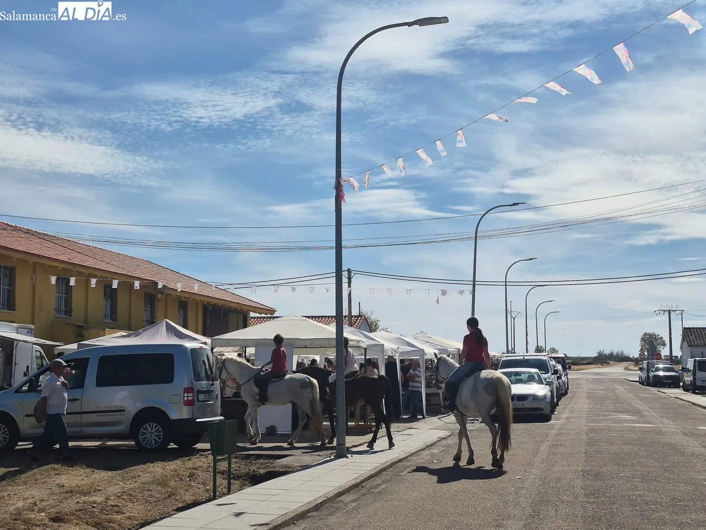 X Feria de Artesanía y Alimentación de Villar de Peralonso / ARIAS