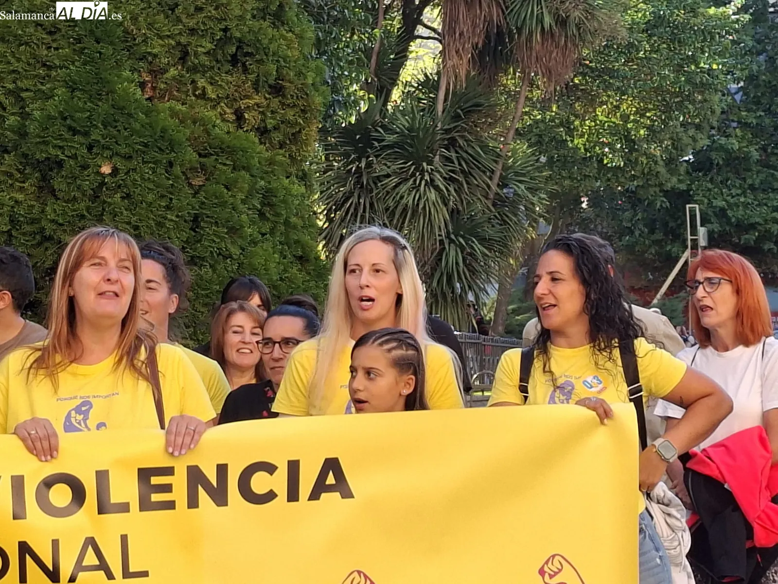 Concentración de las educadoras del primer nivel de Educación Infantil en la plaza de Los Bandos de Salamanca. Fotos: R.M.G.
