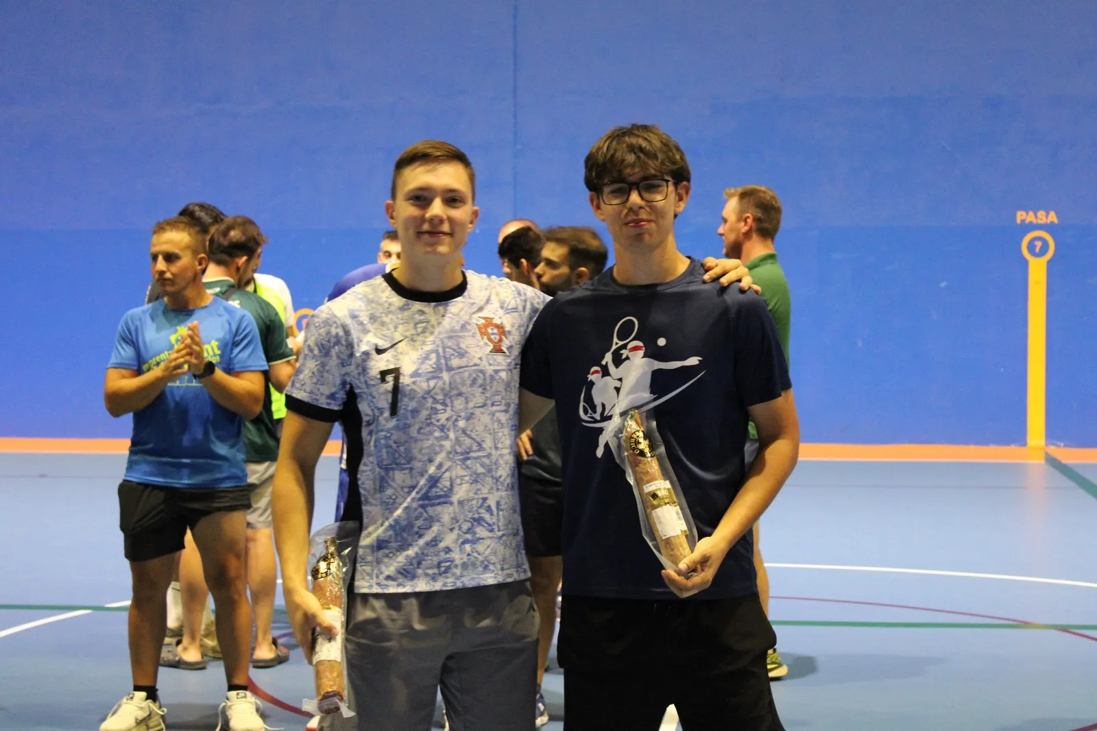 Foto 9 - Buena participaci&oacute;n y ambiente durante la IV Quedada de Frontenis dentro de las fiestas de San Miguel