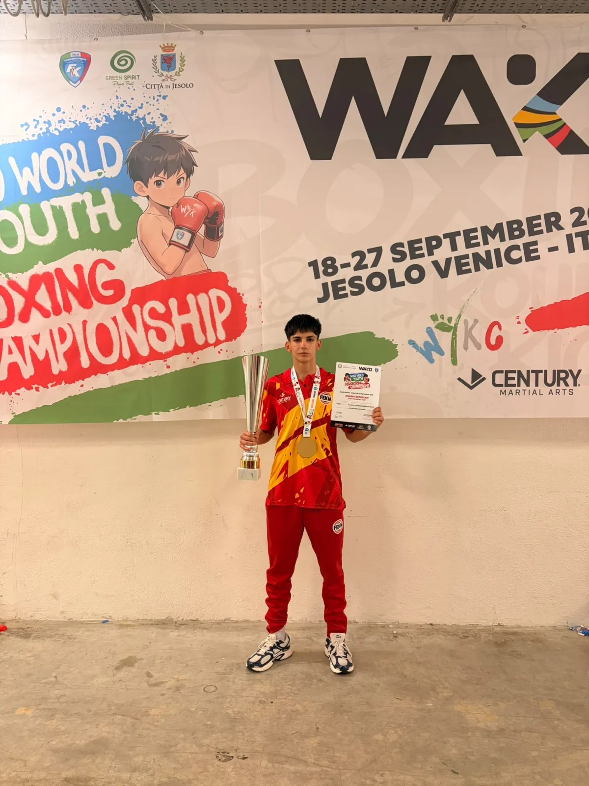 Foto 4 - El salmantino Unai Garc&iacute;a se proclama campe&oacute;n del mundo j&uacute;nior de kickboxing en su debut internacional