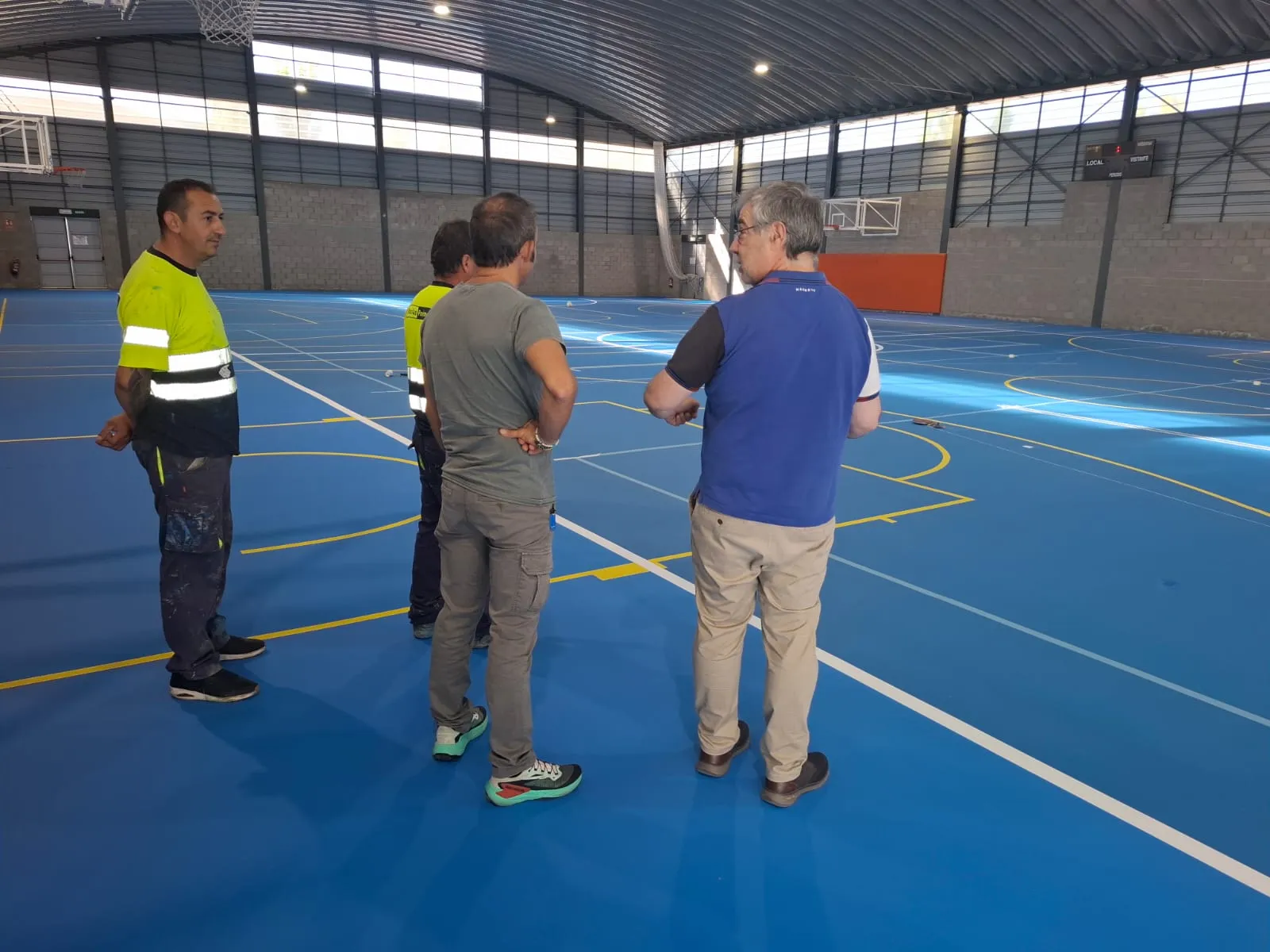 Foto 3 - La pista multideporte de Carbajosa reabrir&aacute; el lunes tras una renovaci&oacute;n integral