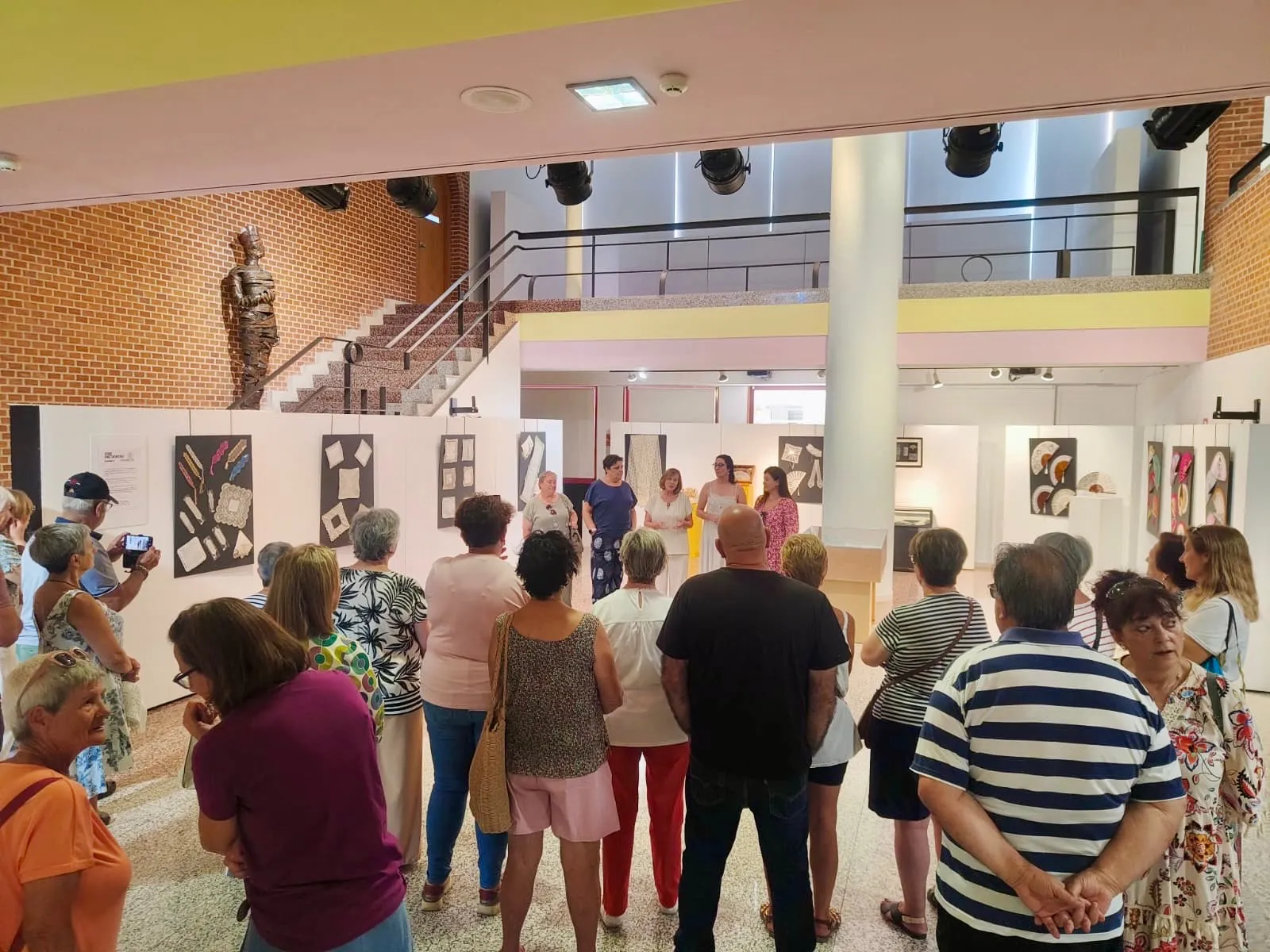 Foto 5 - Las Encajeras de Pe&ntilde;aranda muestran sus llamativos trabajos en una exposici&oacute;n como antesala de su XVIII Encuentro Nacional de este s&aacute;bado