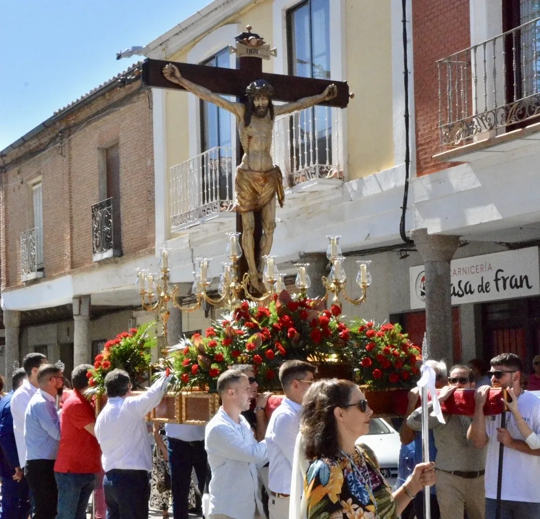 Foto 6 - Multitudinario acompa&ntilde;amiento al Santo Cristo de San Lu&iacute;s en su hist&oacute;rica fiesta anual