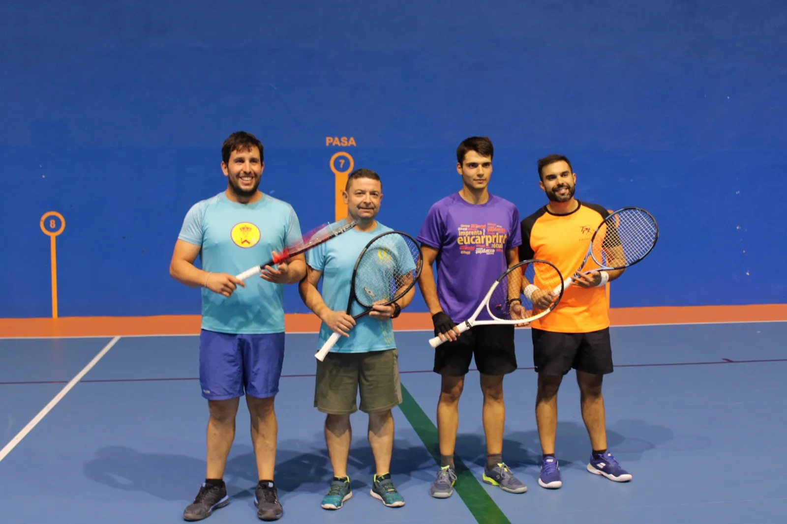 Foto 3 - Buena participaci&oacute;n y ambiente durante la IV Quedada de Frontenis dentro de las fiestas de San Miguel