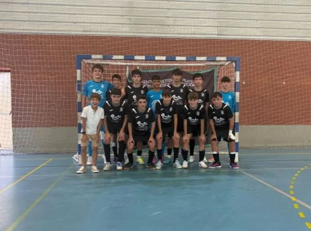 Foto 3 - El III Columnas juvenil inicia la pretemporada con una victoria y un empate en Portugal