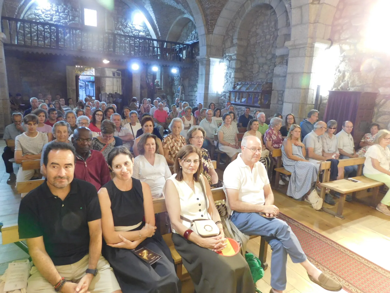 Foto 3 - La m&iacute;stica de San Juan de la Cruz llena la iglesia de Cantagallo en sus fiestas patronales