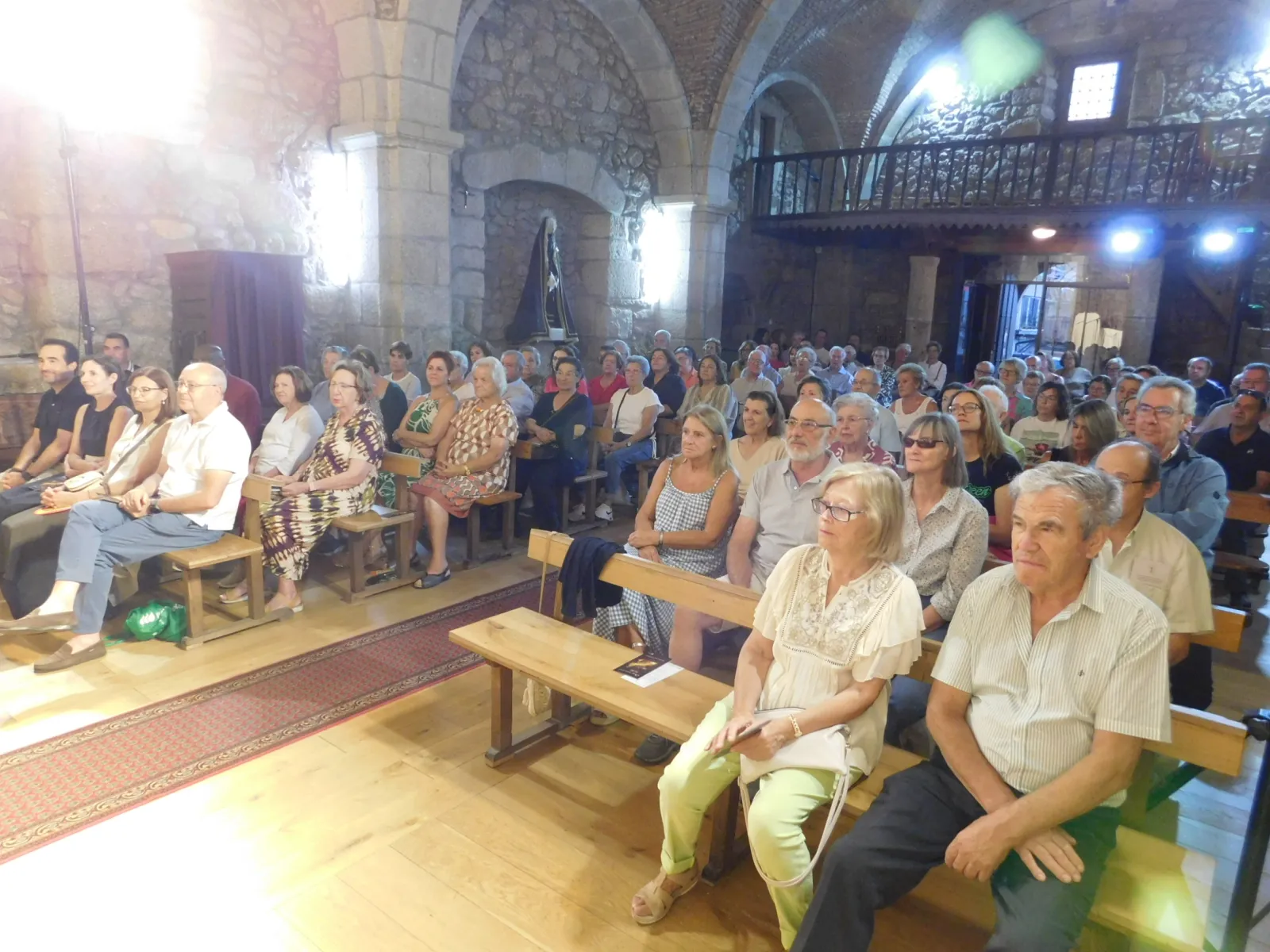 Foto 2 - La m&iacute;stica de San Juan de la Cruz llena la iglesia de Cantagallo en sus fiestas patronales