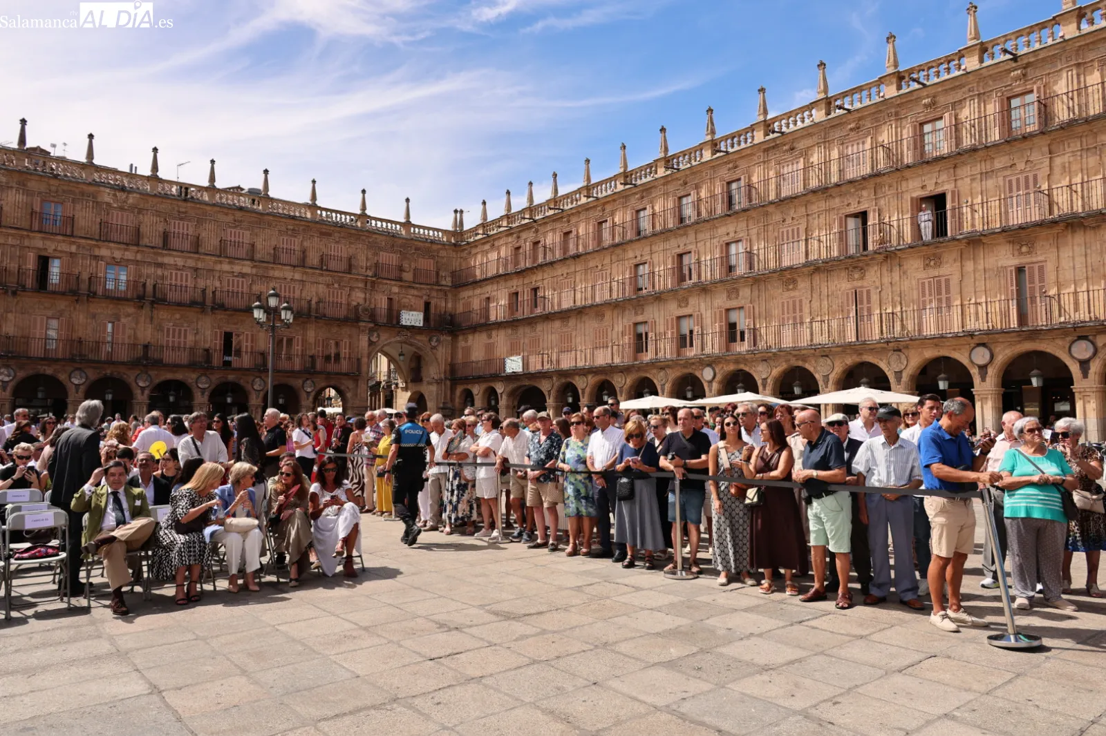 Pregón de Guadalupe Lancho en la Plaza Mayor de Salamanca. Fotos: David Sañudo