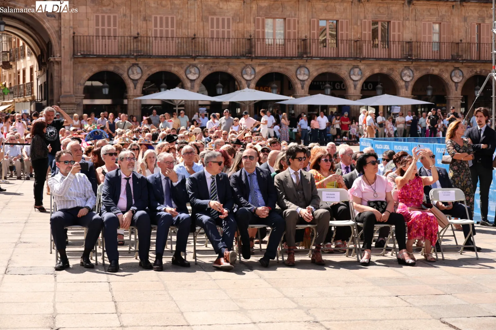 Pregón de Guadalupe Lancho en la Plaza Mayor de Salamanca. Fotos: David Sañudo
