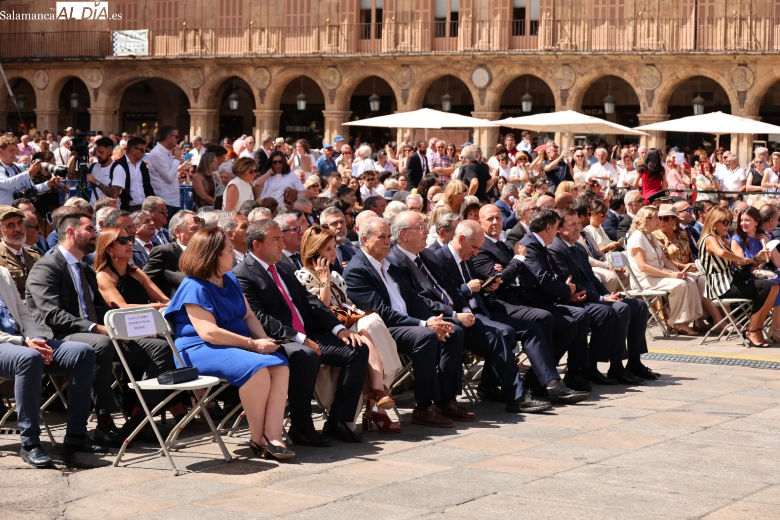Pregón de Guadalupe Lancho en la Plaza Mayor de Salamanca. Fotos: David Sañudo