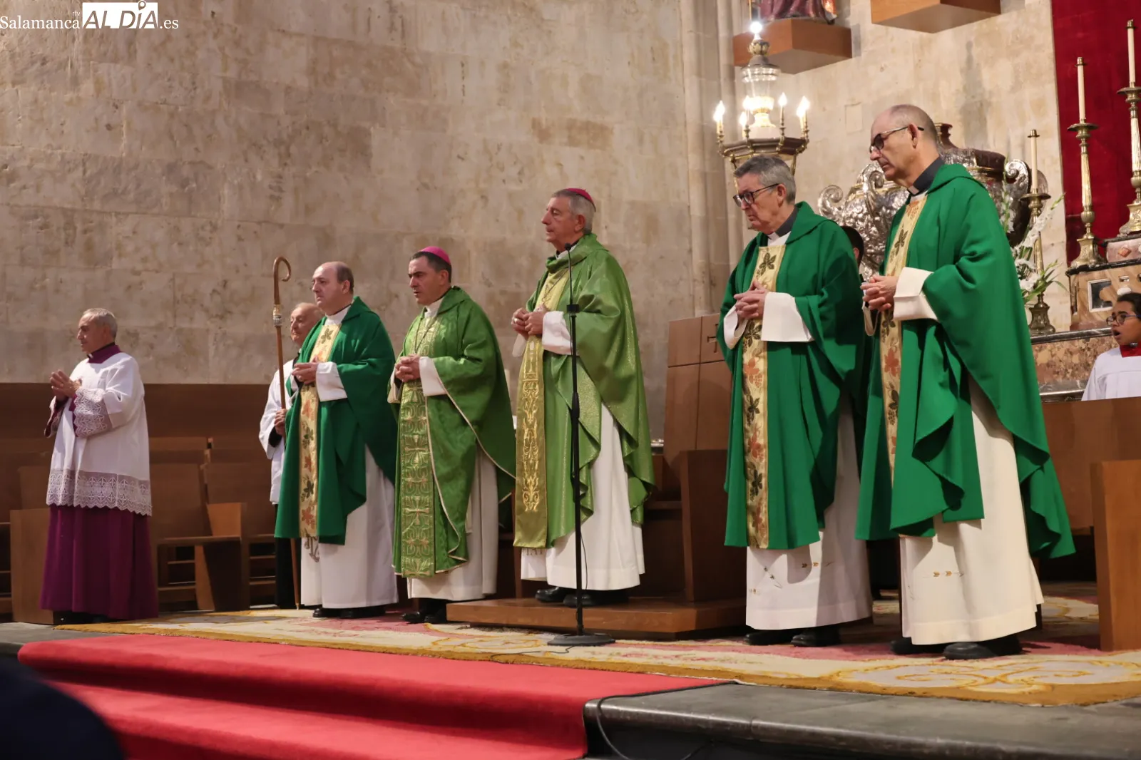 Eucaristía de clausura del Encuentro de Cofradías en la Catedral de Salamanca. Fotos: David Sañudo