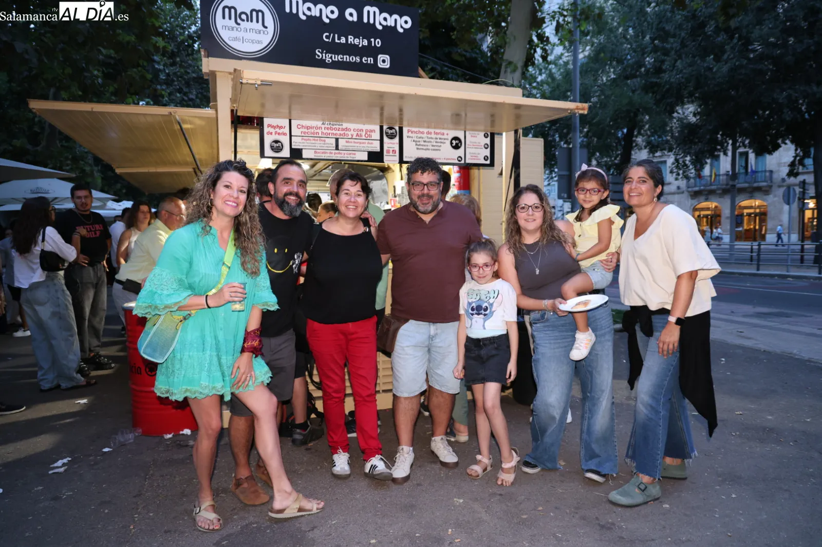 Ambiente en las casetas de La Alamedilla de la Feria de Día de Salamanca. Fotos: David Sañudo