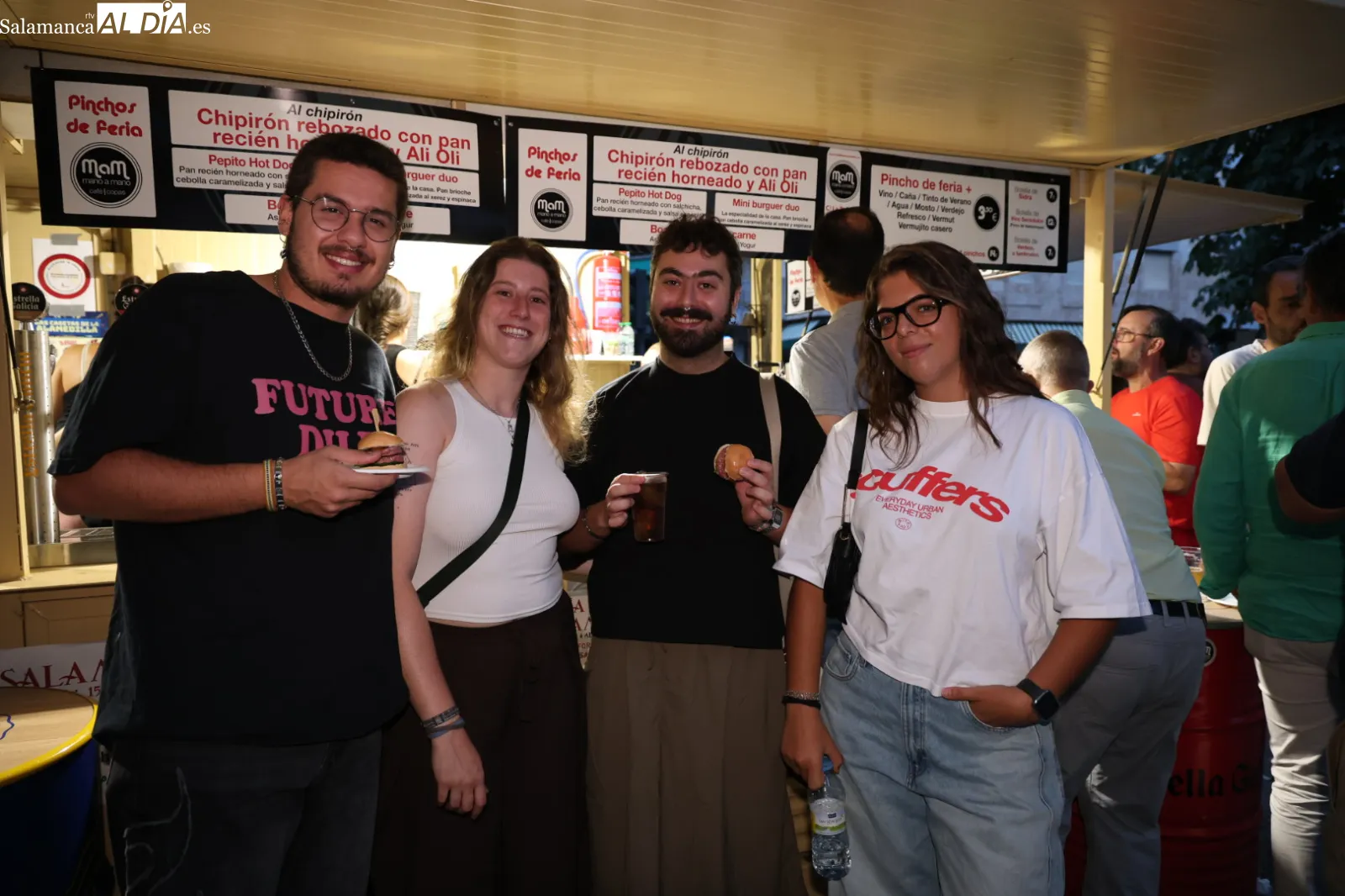 Ambiente en las casetas de La Alamedilla de la Feria de Día de Salamanca. Fotos: David Sañudo