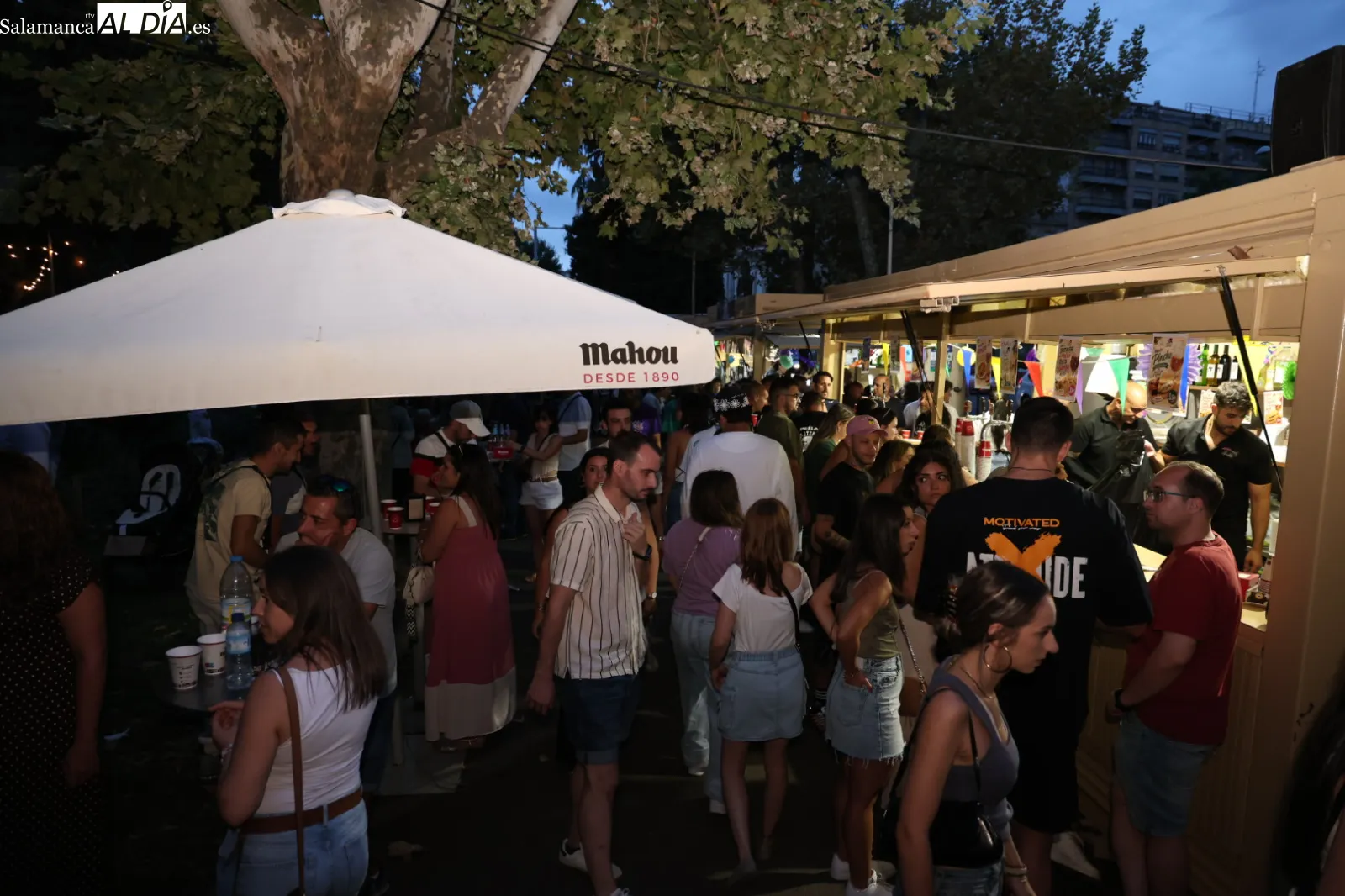 Ambiente en las casetas de La Alamedilla de la Feria de Día de Salamanca. Fotos: David Sañudo