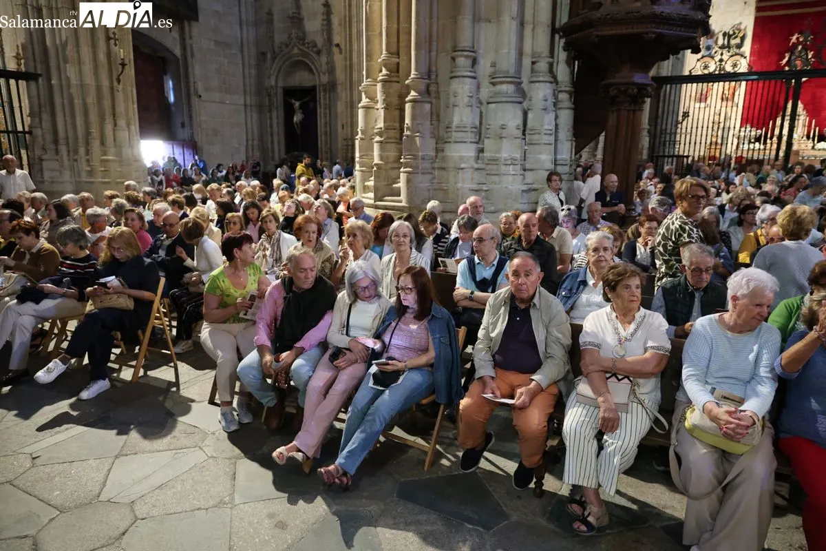  El órgano y el tamboril se fusionan en la Catedral de Salamanca | Fotos: David Sañudo
