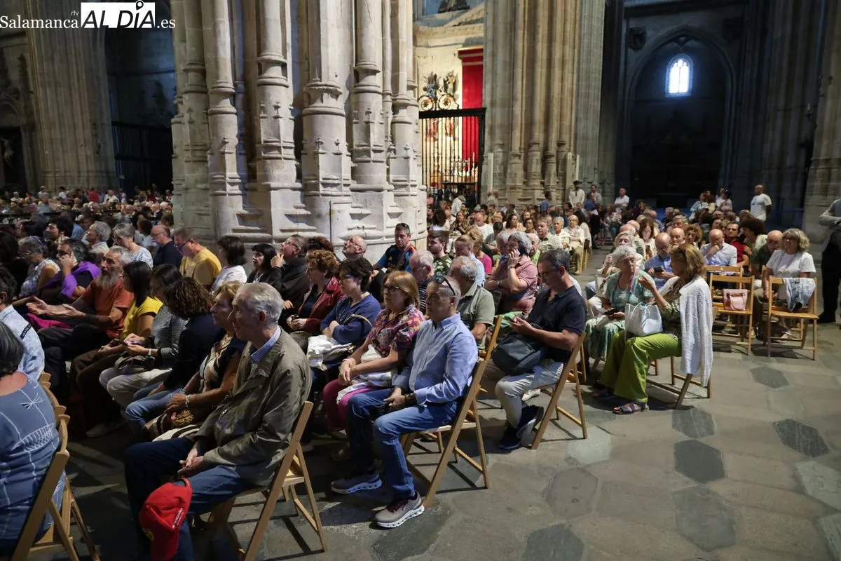  El órgano y el tamboril se fusionan en la Catedral de Salamanca | Fotos: David Sañudo
