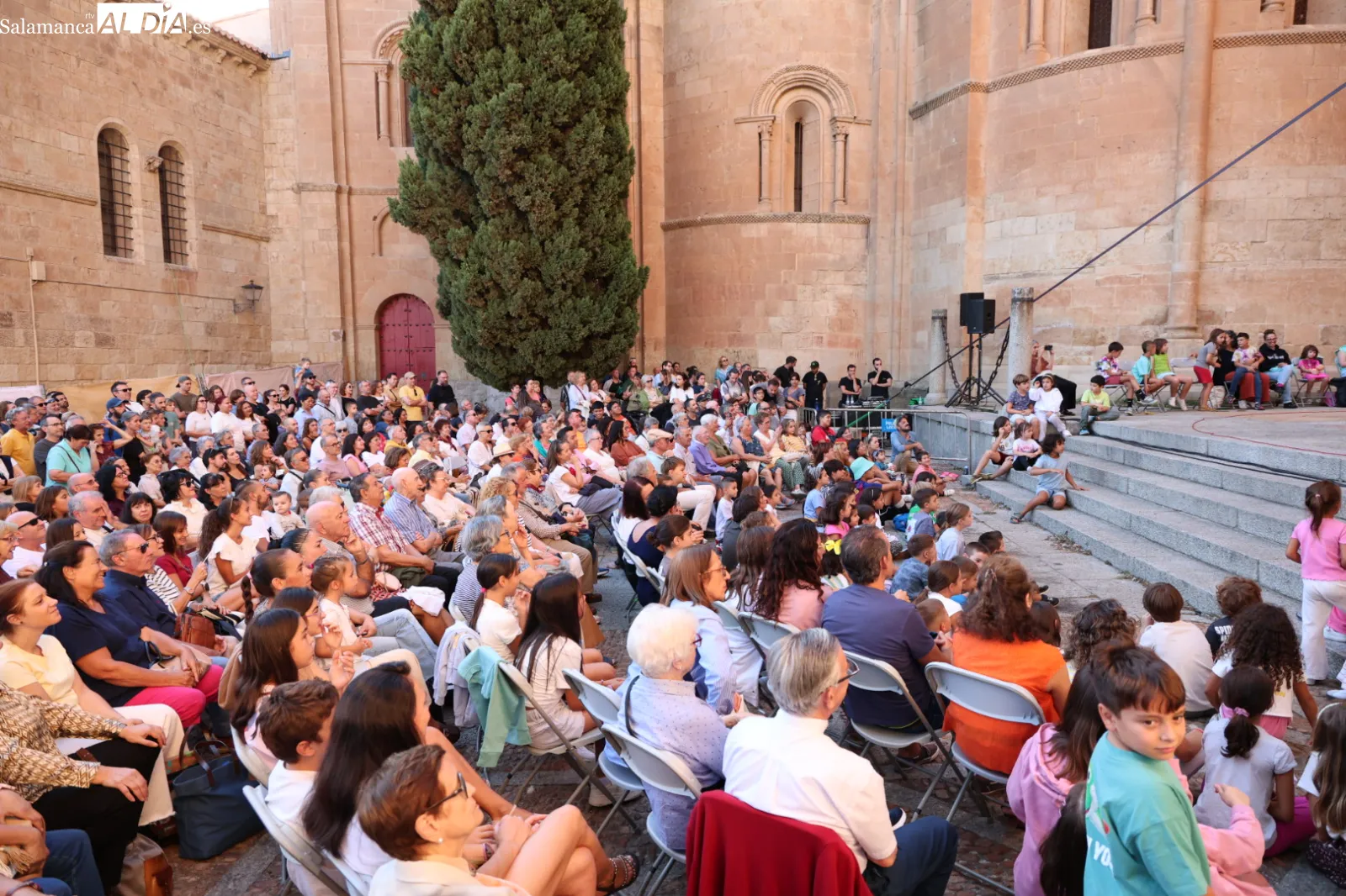 Espectáculo 'Kinematos' de ManoAmano en el Patio Chico de Salamanca. Fotos: David Sañudo