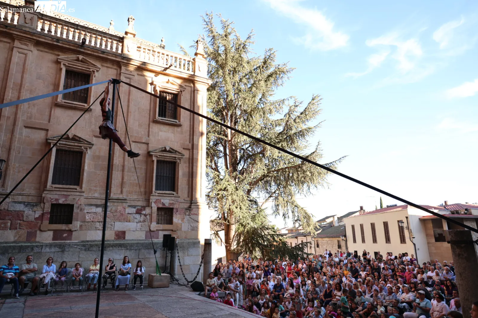 Espectáculo 'Kinematos' de ManoAmano en el Patio Chico de Salamanca. Fotos: David Sañudo
