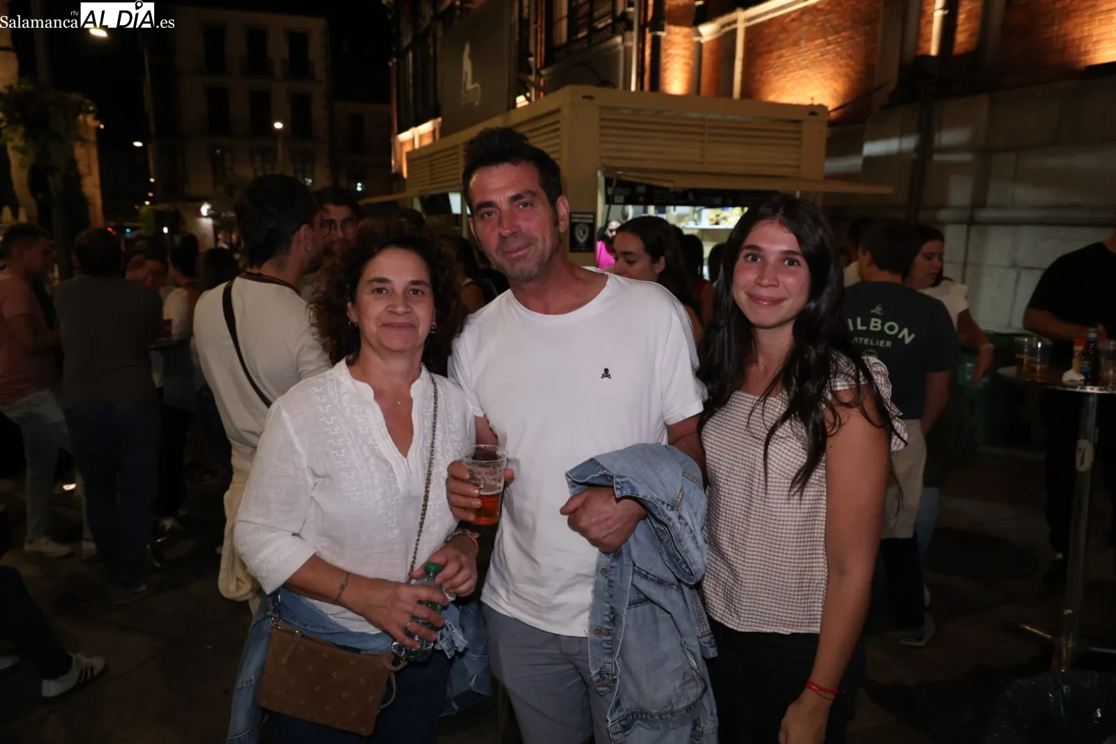 Ambiente en las casetas de la Plaza del Mercado. Fotos: David Sañudo