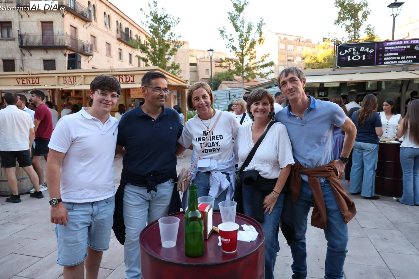Ambiente en las casetas de la plaza de San Román. Fotos: David Sañudo