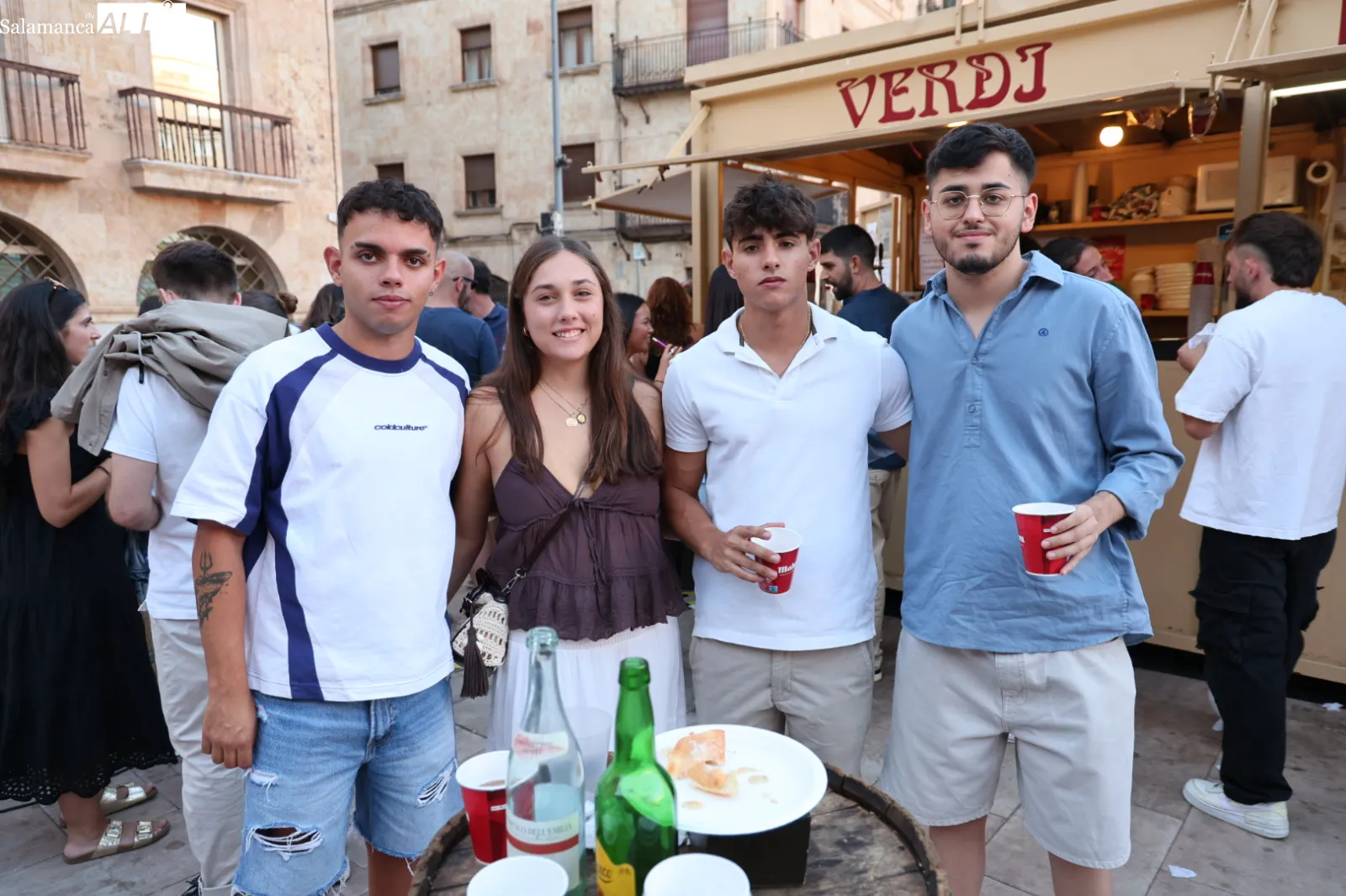 Ambiente en las casetas de la plaza de San Román. Fotos: David Sañudo