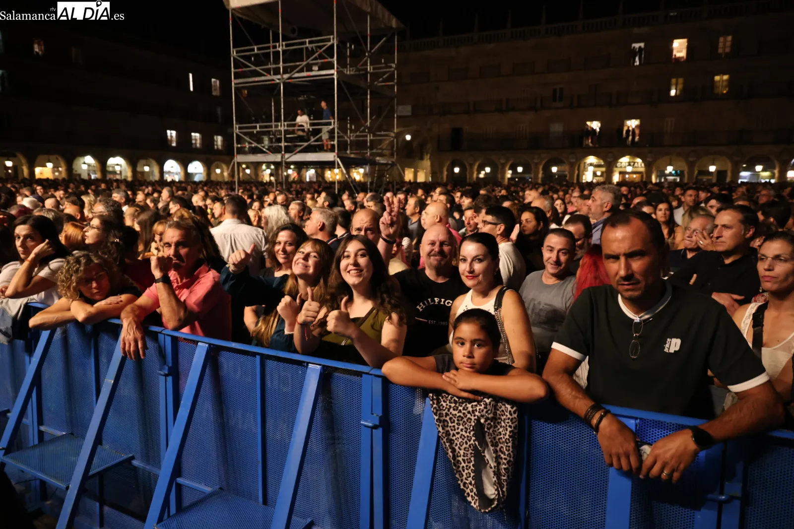 Concierto de M-Clan en la Plaza Mayor de Salamanca. Fotos: David Sañudo