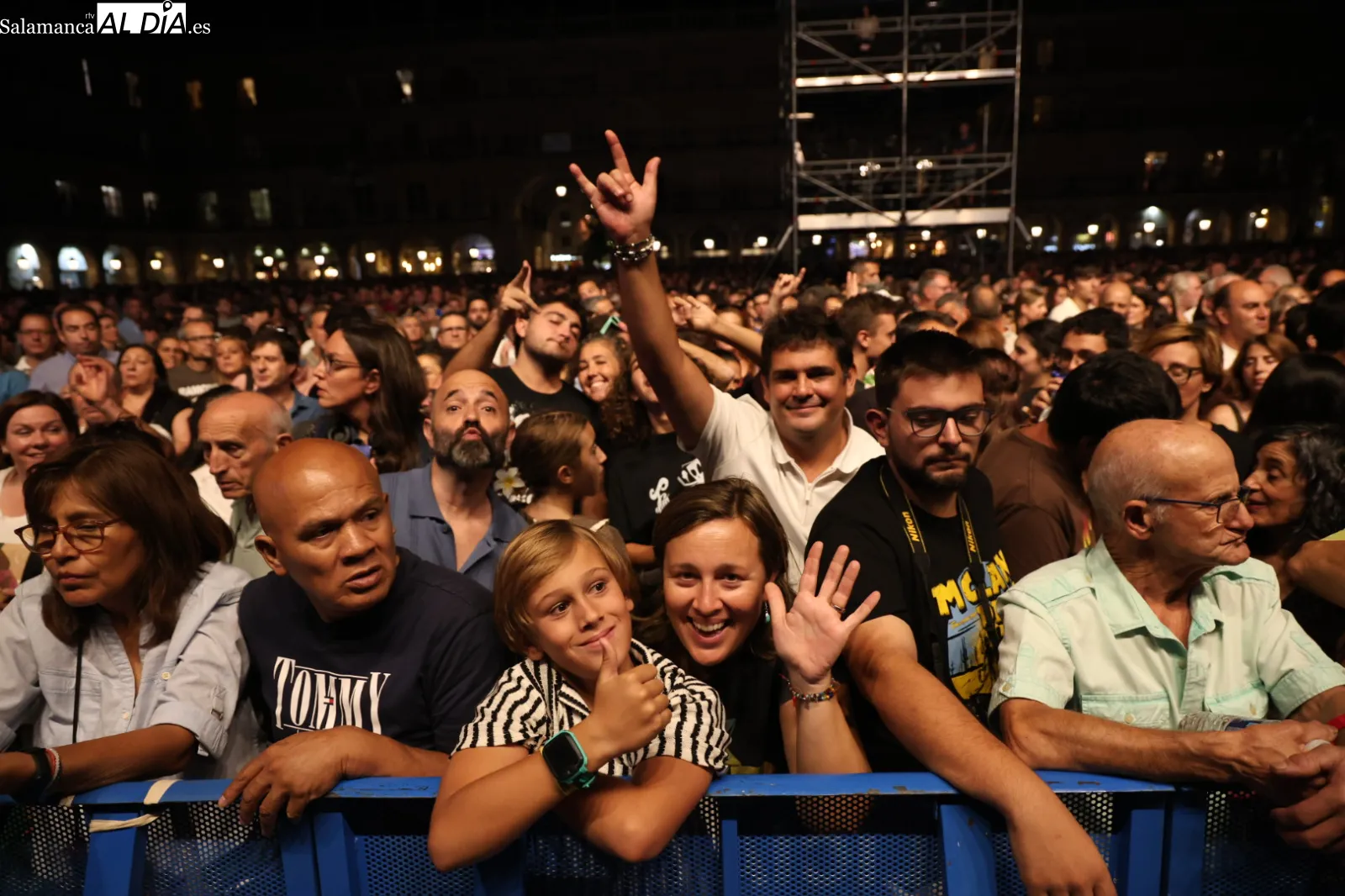 Concierto de M-Clan en la Plaza Mayor de Salamanca. Fotos: David Sañudo