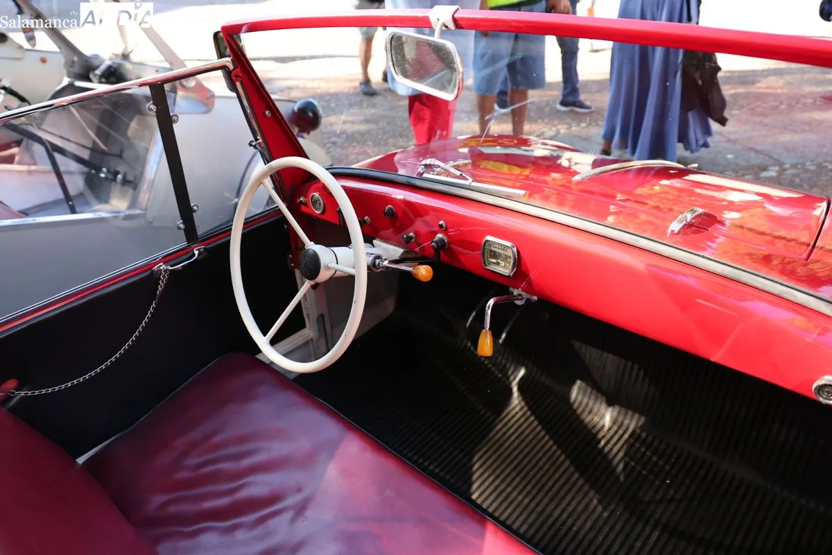 Joyas sobre ruedas: los microcoches de los años 50 y 60 llegan a Salamanca | FOTOS: David Sañudo