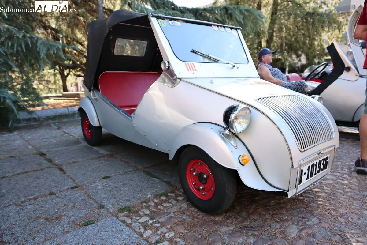 Joyas sobre ruedas: los microcoches de los años 50 y 60 llegan a Salamanca | FOTOS: David Sañudo